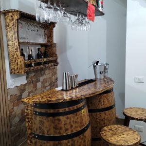 Bancone Angolo Bar con porta calici aereo